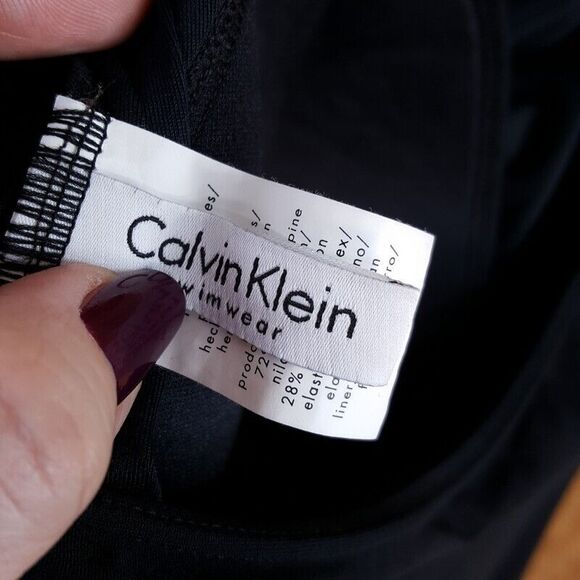 CALVIN KLEIN Womens Swimwear Size 12 12D Cup Black Halter Built in Bra Swim Top - Picture 4 of 6
